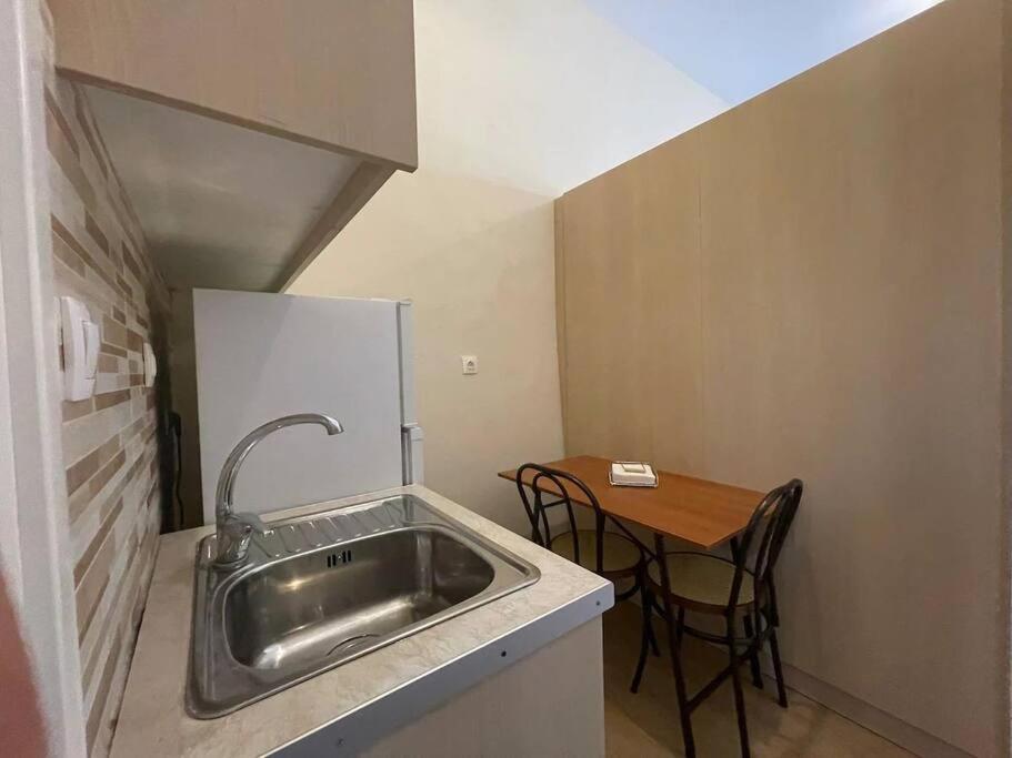 Q Apartments In Corfu Town Bagian luar foto